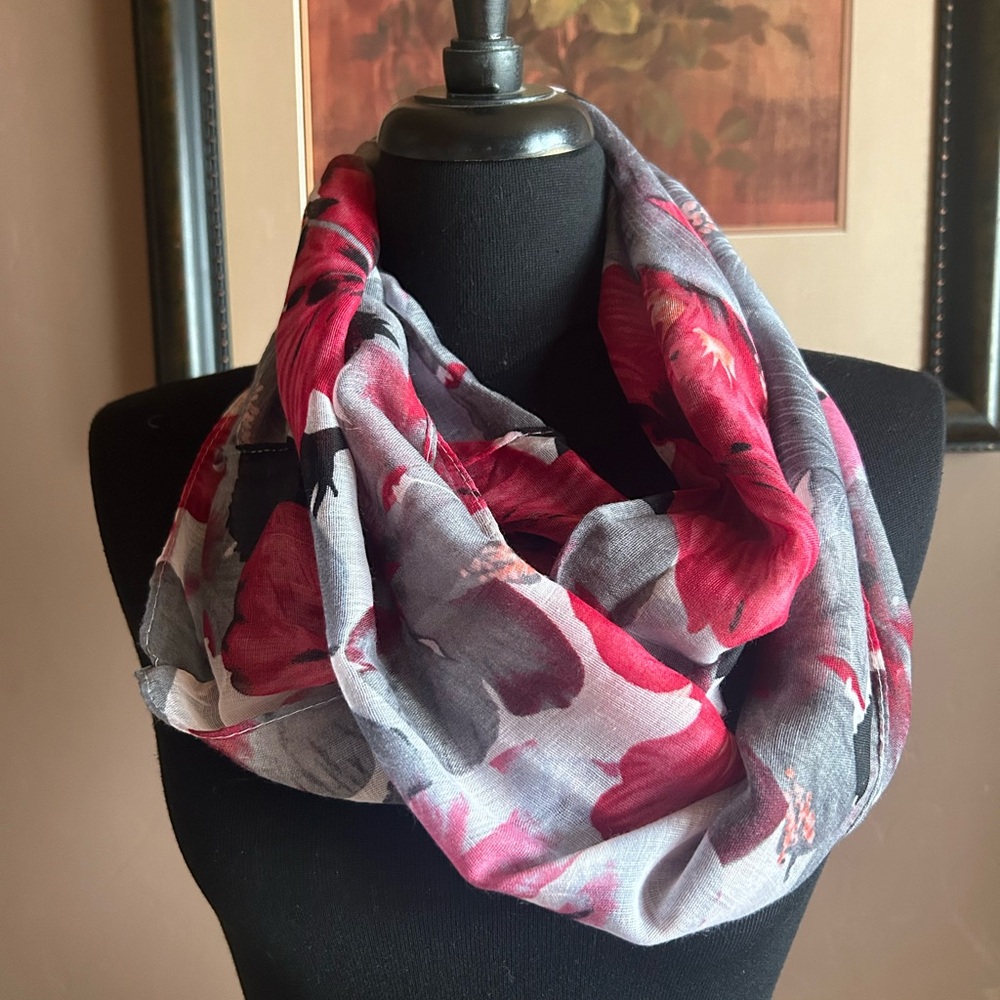 Infinity Floral Lightweight Scarf NWT